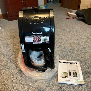 NWOB Cuisinart Auto Grind Brew Coffeemaker DGB-475